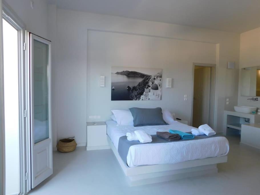 Perissa Beachfront Rooms Εξωτερικό φωτογραφία