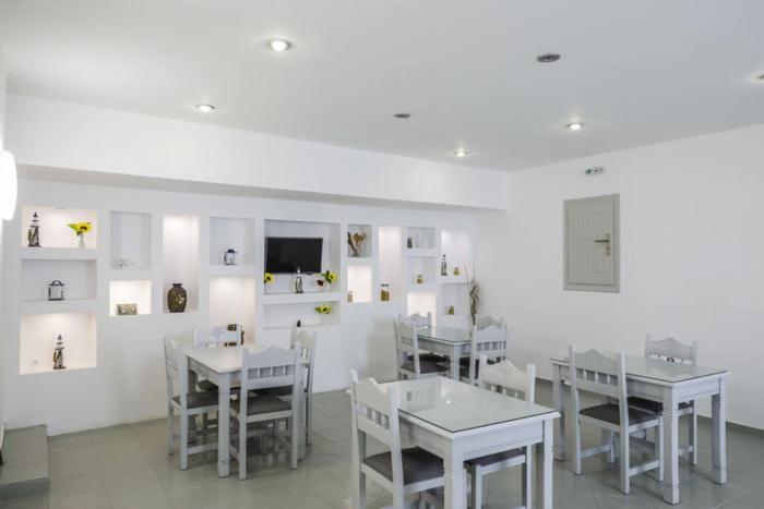 Perissa Beachfront Rooms Εξωτερικό φωτογραφία